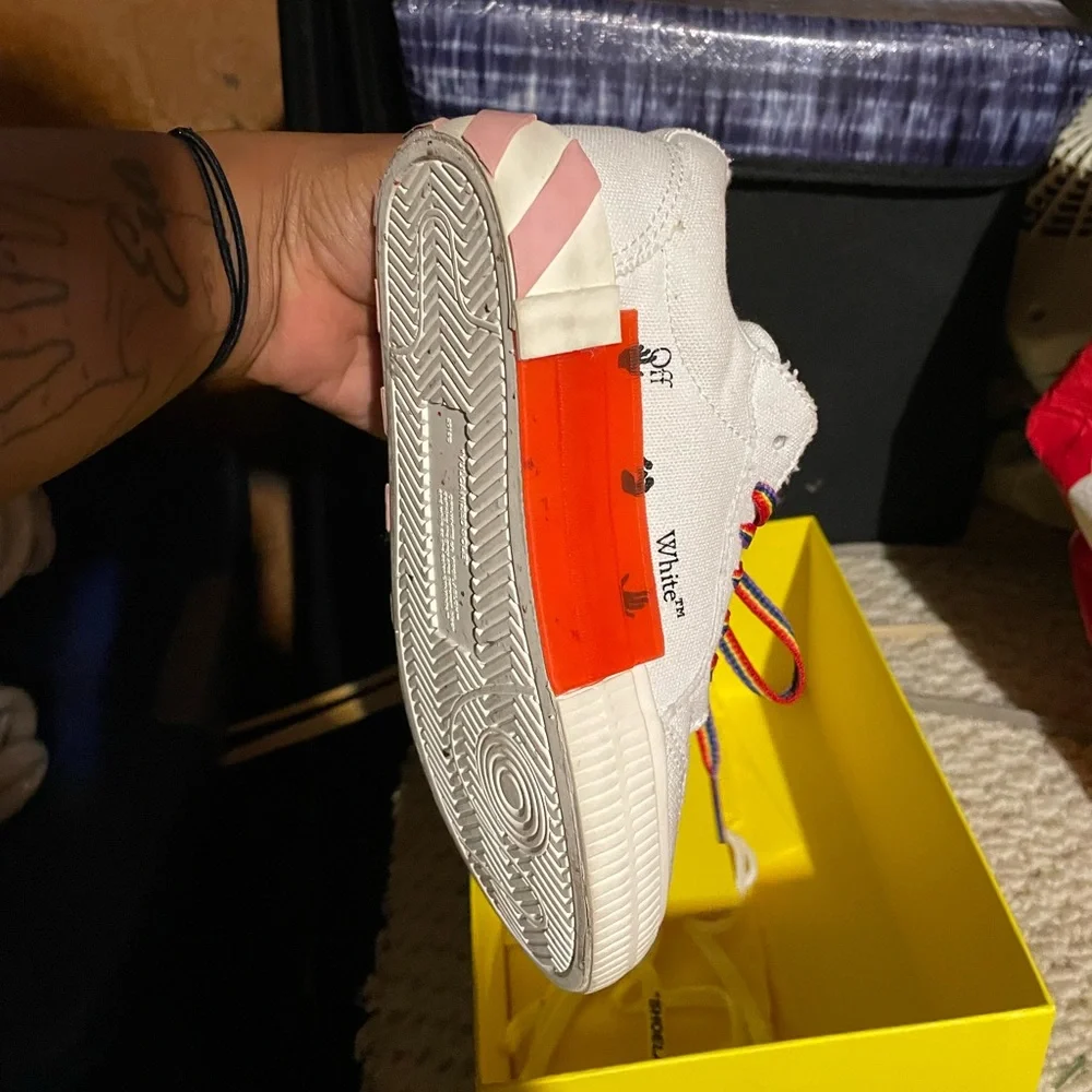 Off-white Sneakers - Picture 9 of 9